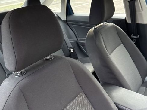 Used 2019 Volkswagen Jetta S image 27