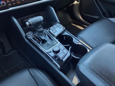 Used 2023 Kia Sportage EX image 16