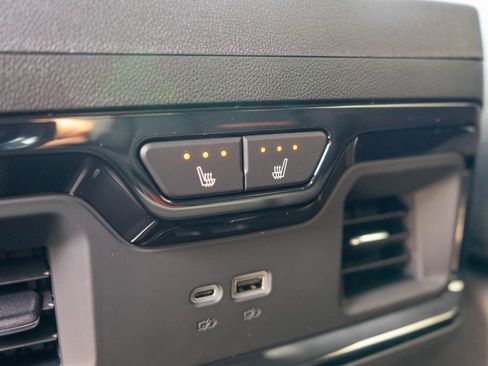 New 2026 GMC Sierra 3500 AT4 AWD/4WD image 15