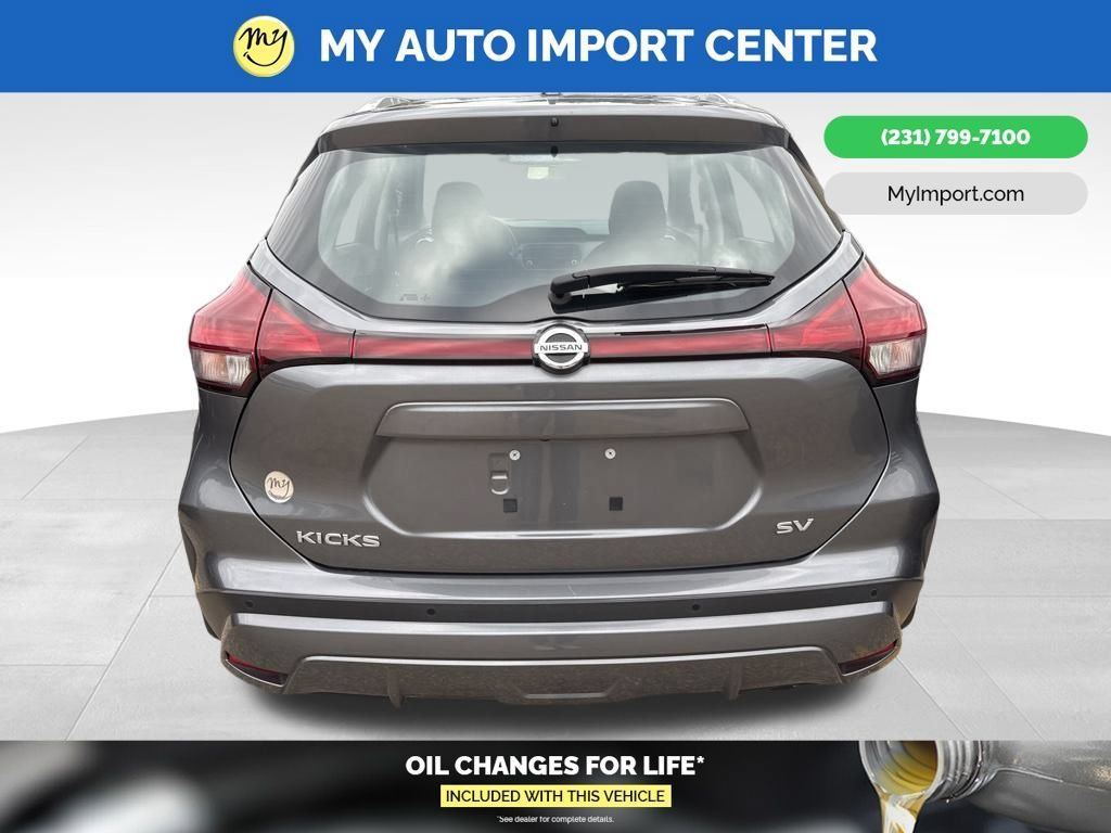 Used 2021 Nissan Kicks SV FWD image 4
