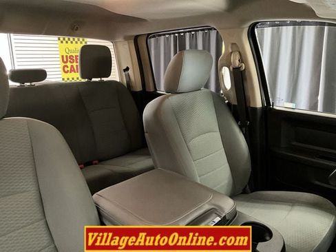 Used 2016 RAM 1500 Express AWD/4WD image 38