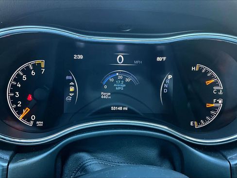 Used 2019 Jeep Grand Cherokee Altitude image 22