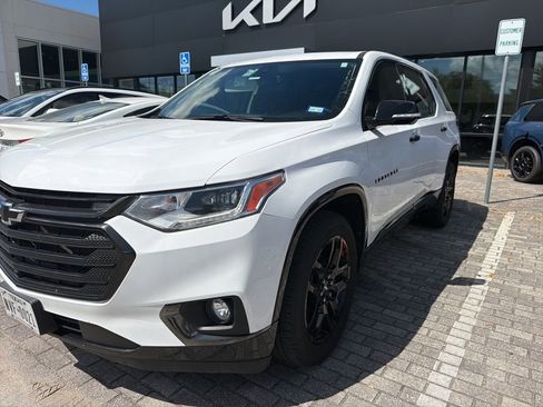 Used 2020 Chevrolet Traverse Premier w/ Redline Edition image 5