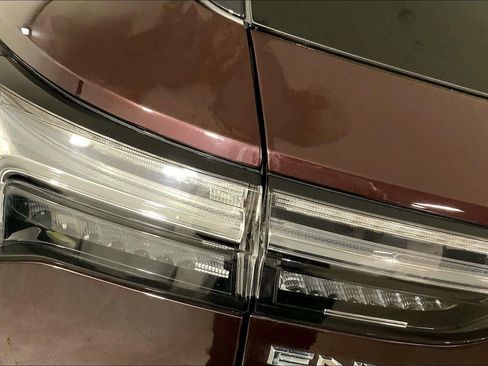 Used 2023 Buick Envision Avenir image 27