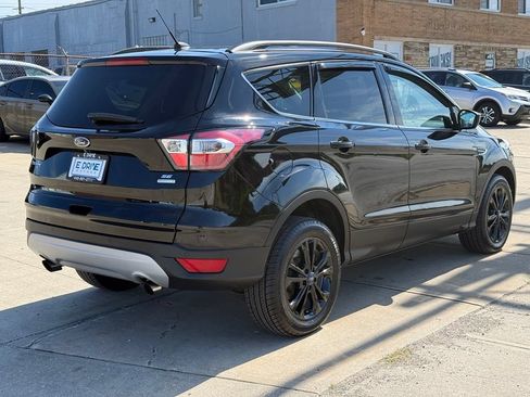 Used 2017 Ford Escape SE w/ Equipment Group 201A FWD image 5