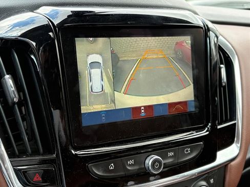 Used 2018 Chevrolet Traverse High Country image 9
