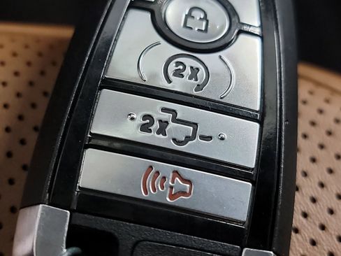 Used 2022 Ford F150 Platinum w/ Equipment Group 701A High image 31