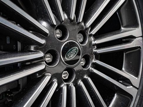 Used 2026 Land Rover Range Rover Evoque Dynamic SE image 8