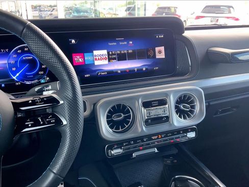 Used 2025 Mercedes-Benz G 580 w/ EQ Technology image 6