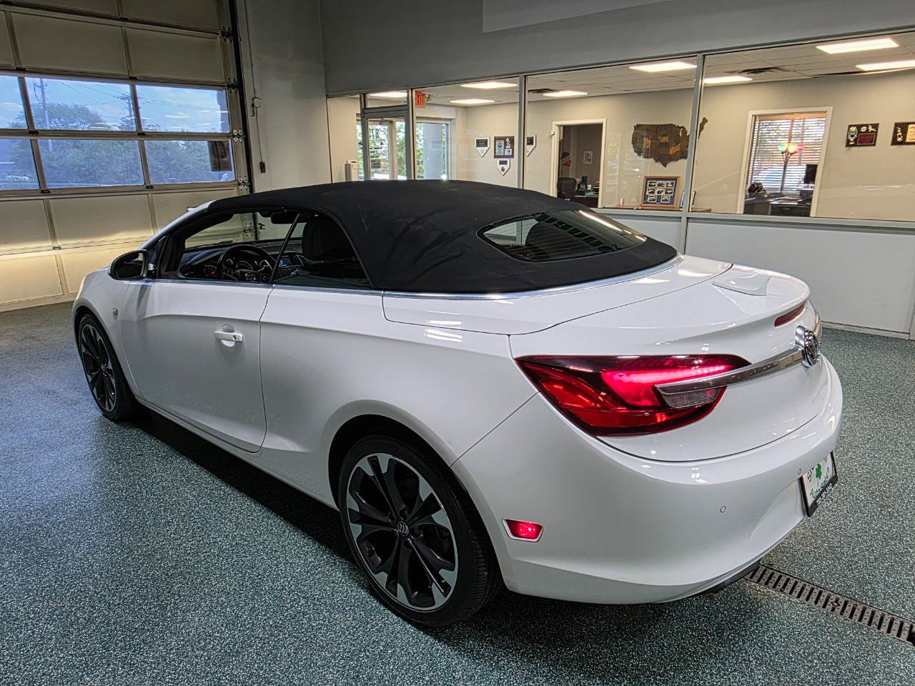 Used 2019 Buick Cascada Premium FWD image 10