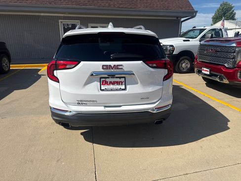 Used 2019 GMC Terrain SLT w/ Preferred Package AWD/4WD image 4