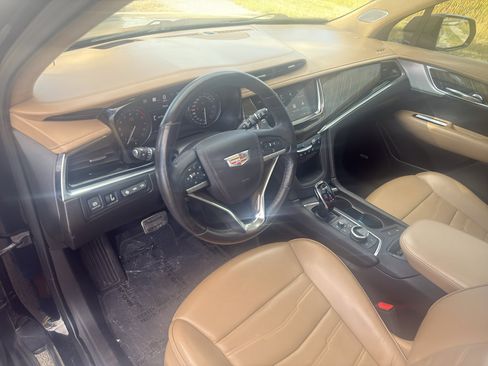 Used 2022 Cadillac XT6 Sport image 16