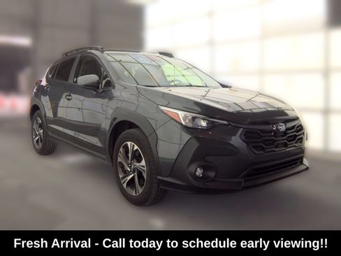 Used 2025 Subaru Crosstrek 2.5i Premium AWD/4WD image 2