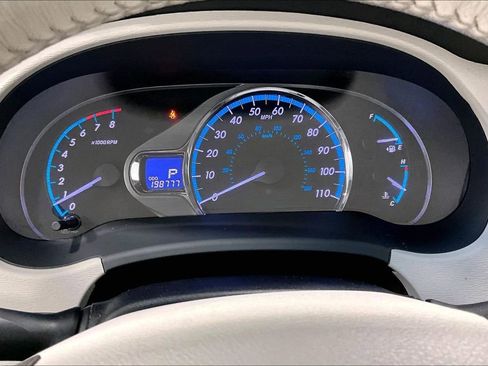 Used 2013 Toyota Sienna XLE image 25