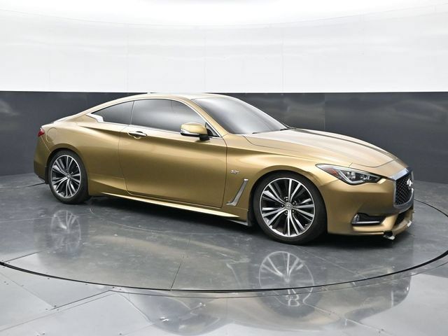 Used 2018 INFINITI Q60 3.0t Luxe AWD/4WD image 3