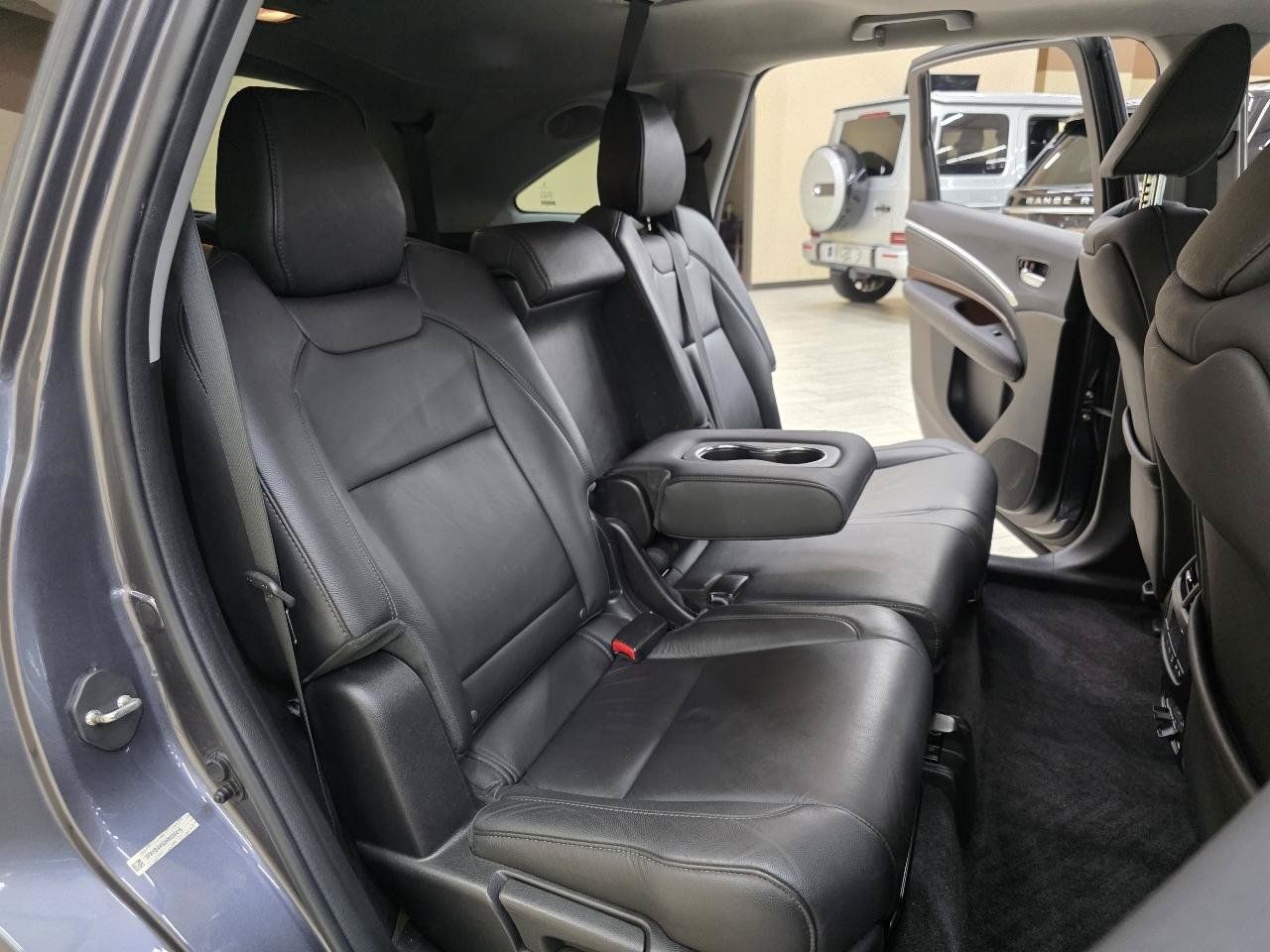 Used 2017 Acura MDX w/ Technology Package AWD/4WD image 25