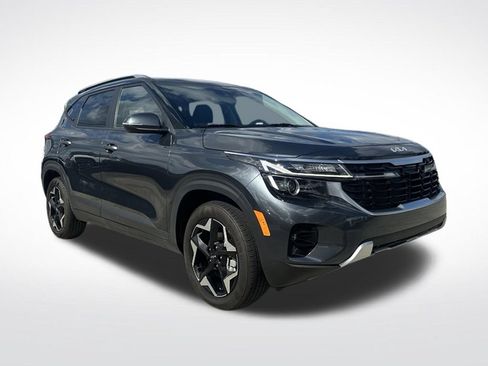 Used 2025 Kia Seltos S FWD image 2