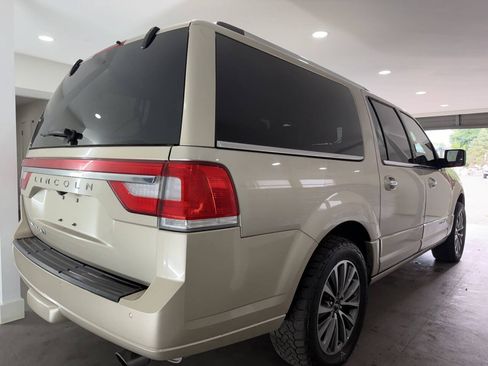 Used 2017 Lincoln Navigator L Select AWD/4WD image 2