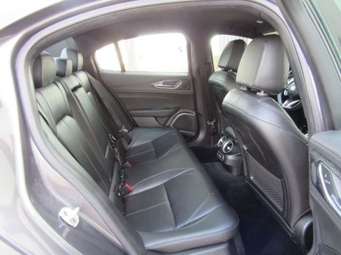 Used 2023 Alfa Romeo Giulia Sprint image 25