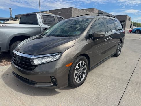 Used 2021 Honda Odyssey EX-L image 2