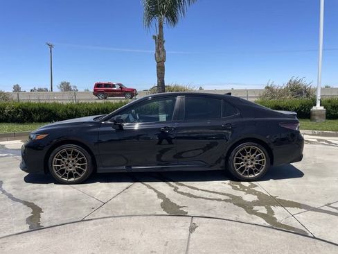 Used 2024 Toyota Camry SE w/ Convenience Package FWD image 5