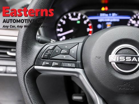 Used 2024 Nissan Altima 2.5 SV image 15