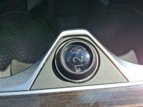 Used 2024 BMW X7 xDrive40i w/ Premium Package AWD/4WD image 25