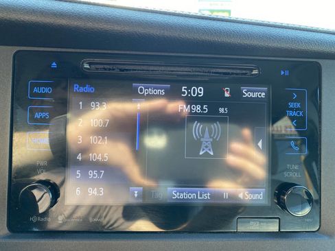 Used 2016 Toyota Sienna XLE w/ XLE Navigation Package AWD/4WD image 30