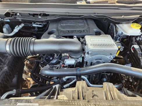 New 2026 RAM 1500 Express AWD/4WD image 22