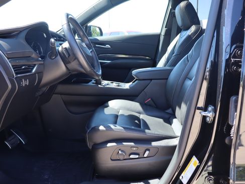 Used 2023 Cadillac XT4 Sport AWD/4WD image 9