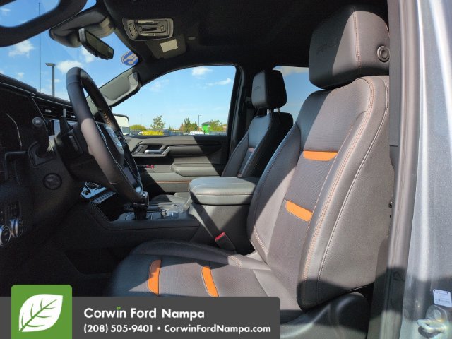 Used 2024 GMC Sierra 1500 AT4 w/ Technology Package AWD/4WD image 24