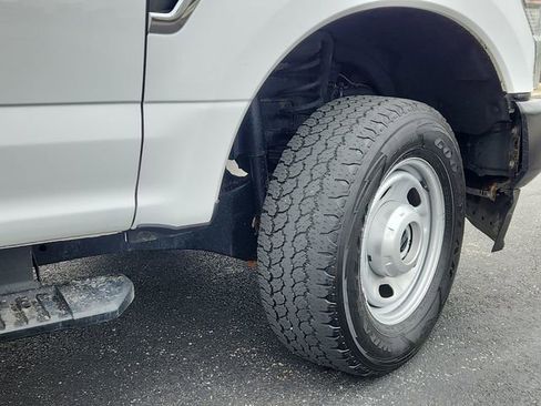 Used 2022 Ford F250 XL w/ Power Equipment Group AWD/4WD image 18