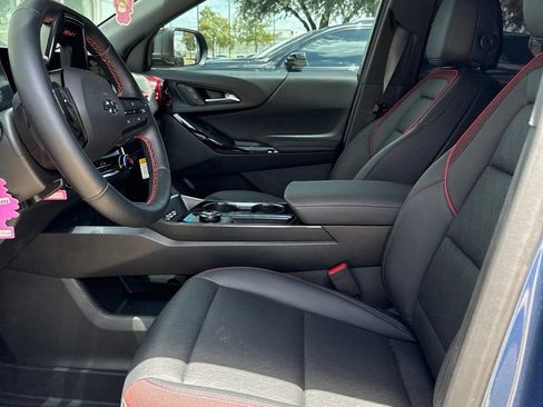 Used 2025 Chevrolet Equinox RS FWD image 8