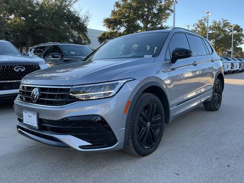 Used 2022 Volkswagen Tiguan SE R-Line image 7