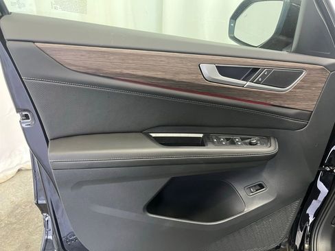 New 2026 Volkswagen Atlas SEL image 9