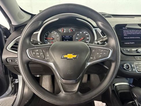 Used 2024 Chevrolet Malibu LT FWD image 3