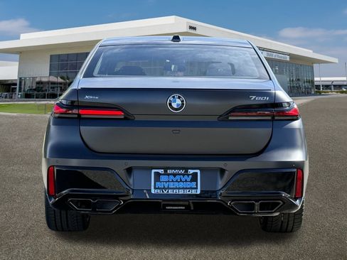 New 2026 BMW 760i xDrive w/ Executive Package image 9
