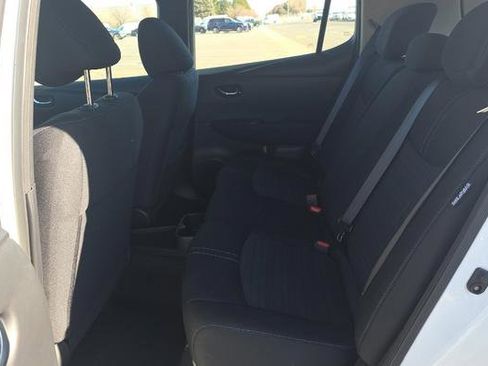 Used 2024 Nissan Leaf S image 11