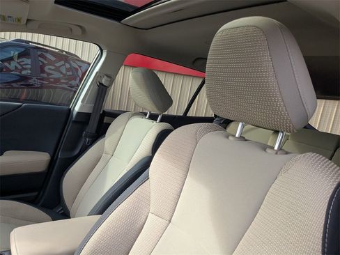 Used 2023 Subaru Outback Premium image 13