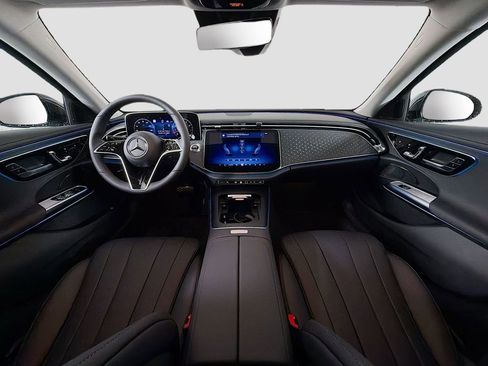 New 2026 Mercedes-Benz E 350 4MATIC Sedan image 9