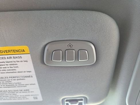 Used 2021 Ford Explorer Limited w/ Equipment Group 301A AWD/4WD image 16