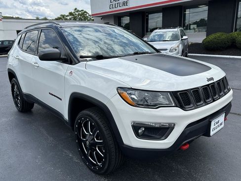 Used 2020 Jeep Compass Trailhawk AWD/4WD image 3