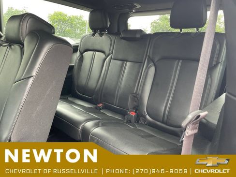 Used 2022 Jeep Wagoneer Series II RWD image 17