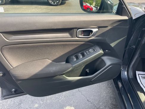 Used 2025 Honda Civic Sport image 10