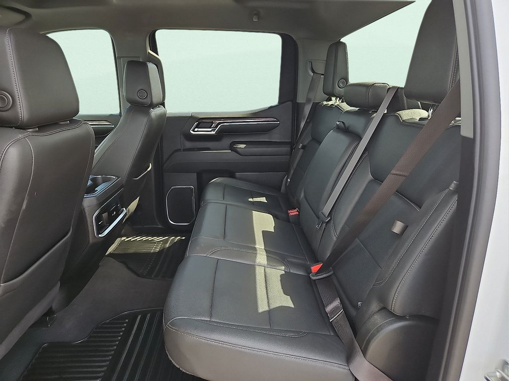 Used 2023 Chevrolet Silverado 1500 LTZ AWD/4WD image 10