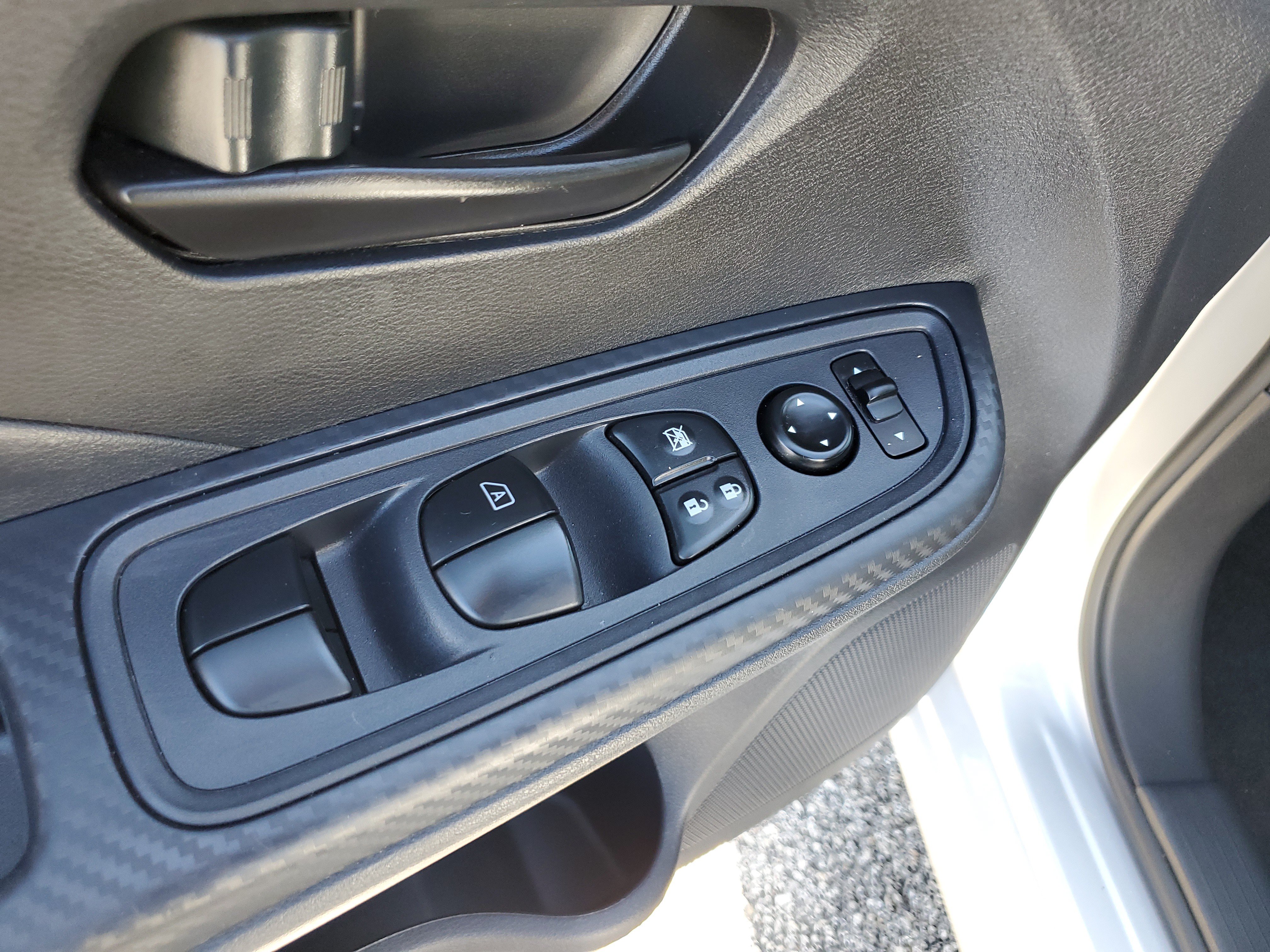 Used 2025 Nissan Versa S w/ Trunk Package FWD image 13