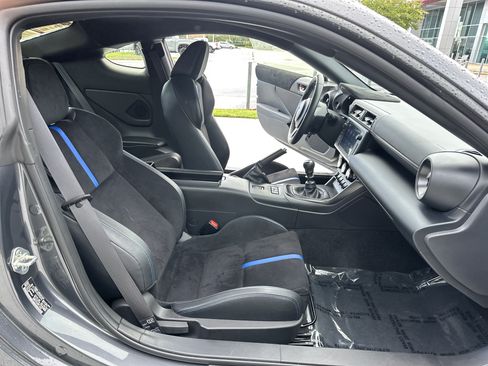 Used 2025 Subaru BRZ tS RWD image 33