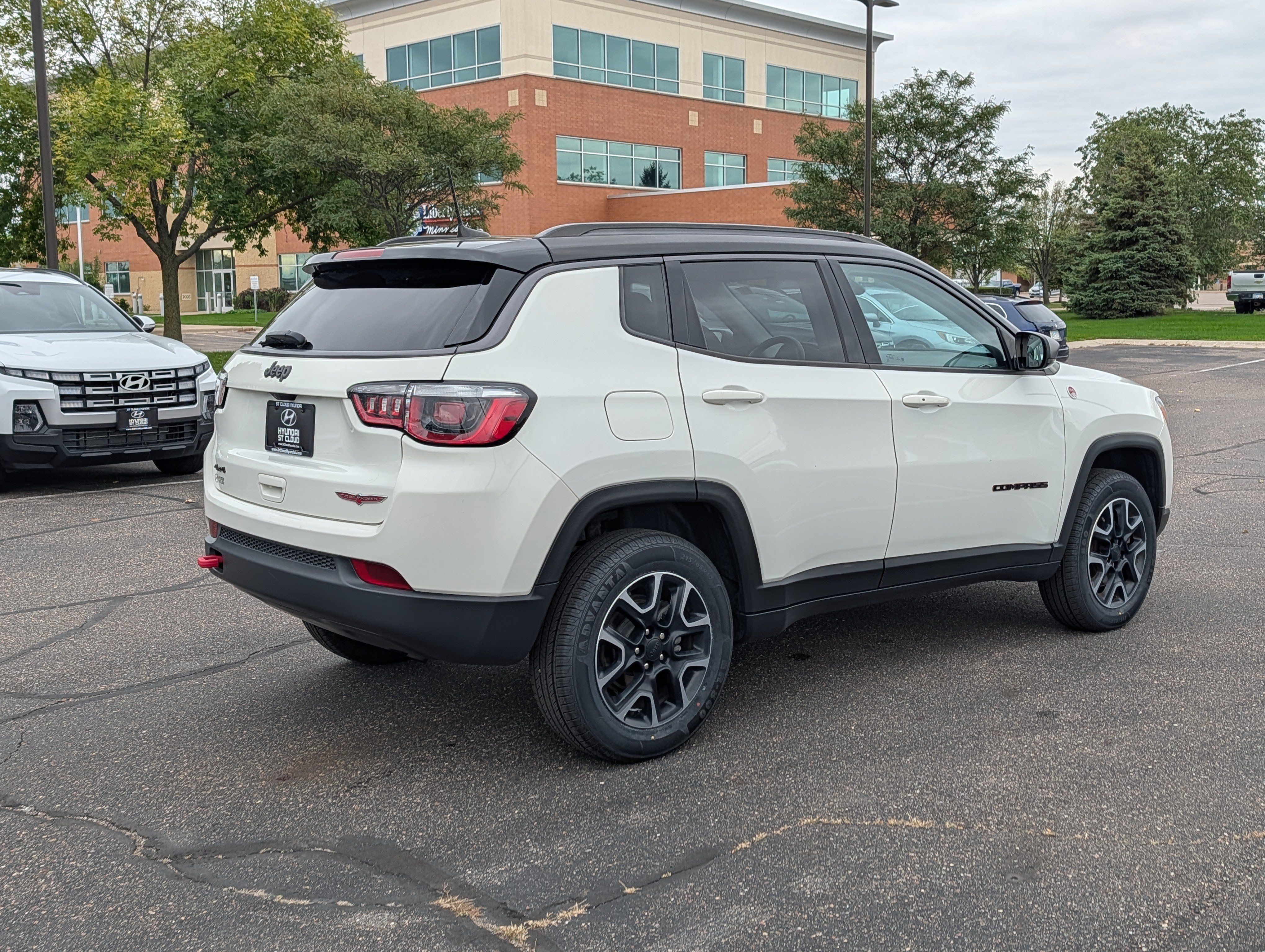Used 2019 Jeep Compass Trailhawk w/ Cold Weather Group AWD/4WD image 5