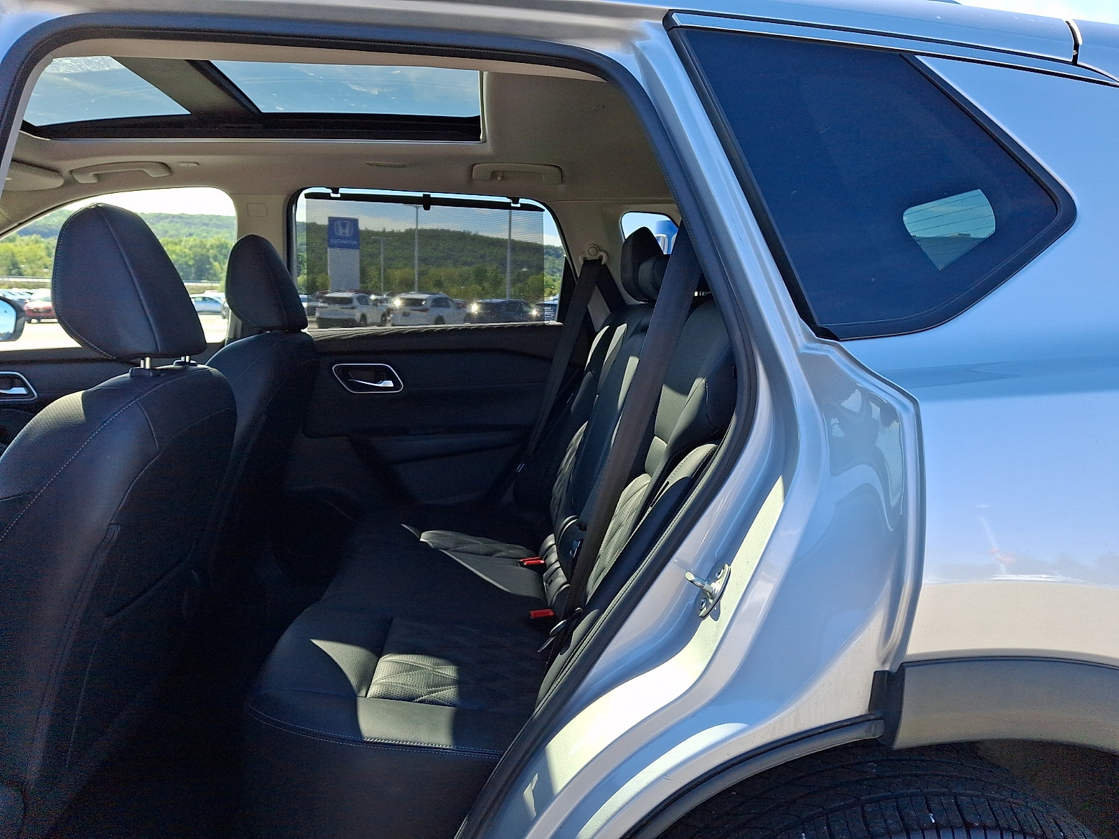 Used 2023 Nissan Rogue Platinum w/ Platinum Premium Package AWD/4WD image 11