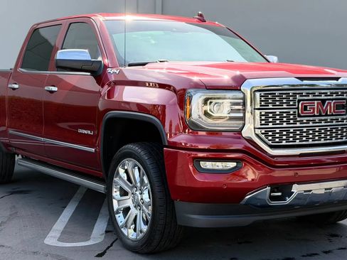 Used 2018 GMC Sierra 1500 Denali w/ Denali Ultimate Package AWD/4WD image 2